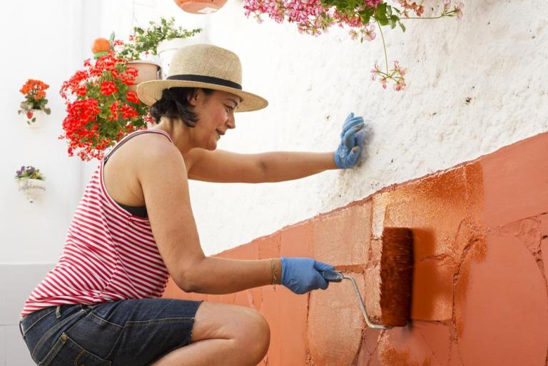 Peinture de façade à Anglure, quel type de peinture choisir ?